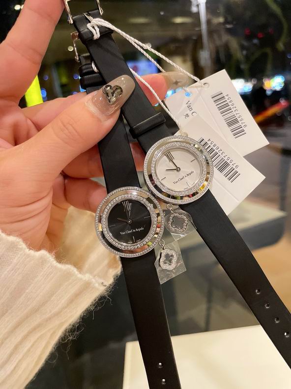 Van Cleef & Arpels women 32mm 080606 (14)