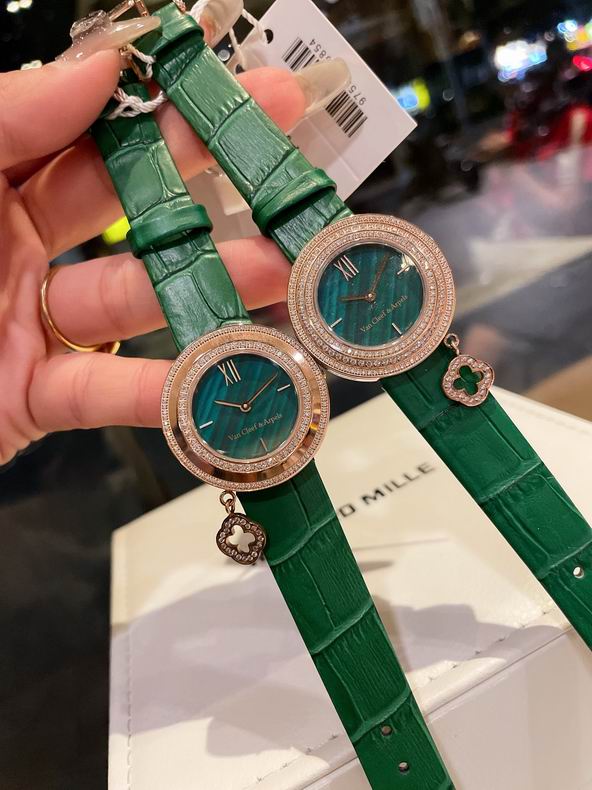 Van Cleef & Arpels women 32mm 080606 (9)