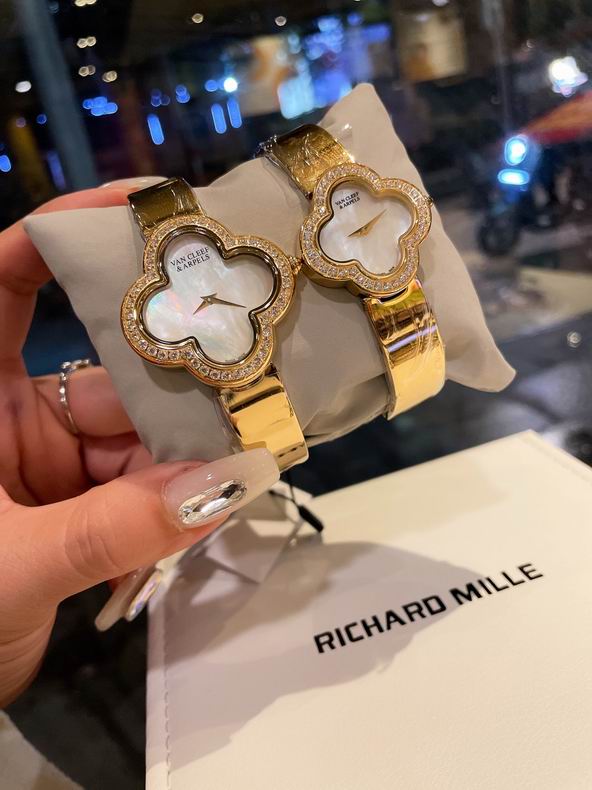 Van Cleef & Arpels watch 090931 (10)