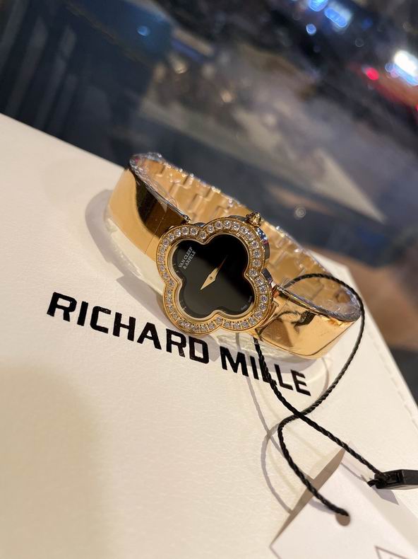 Van Cleef & Arpels watch 090931 (13)