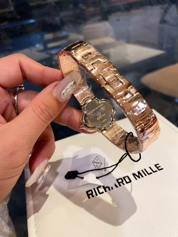 Van Cleef & Arpels watch 090931 (21)