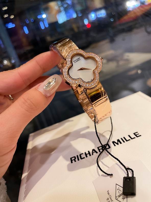 Van Cleef & Arpels watch 090931 (25)