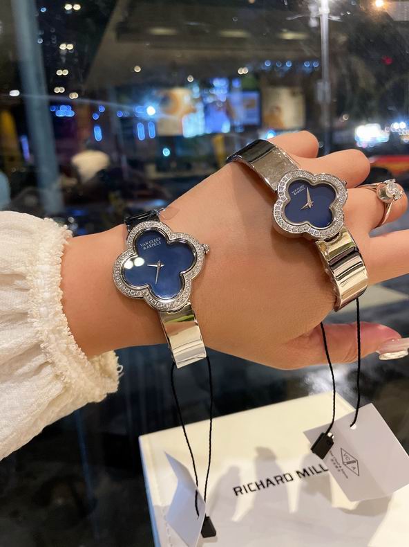 Van Cleef & Arpels watch 090931 (7)