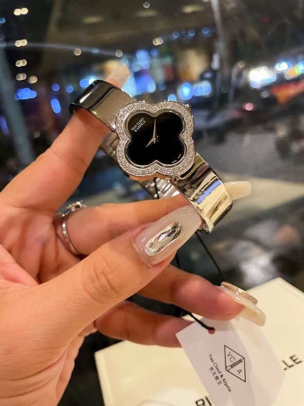 Van Cleef & Arpels watch 090931 (8)