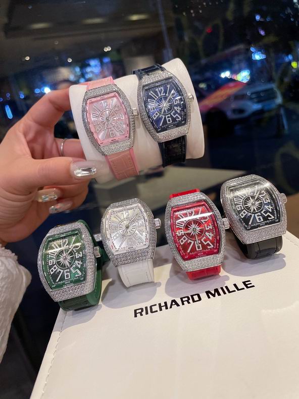 Franck Muller women 32X42mm 101648 (1)