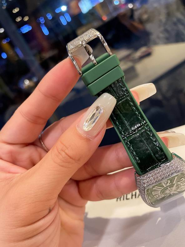 Franck Muller women 32X42mm 101648 (6)