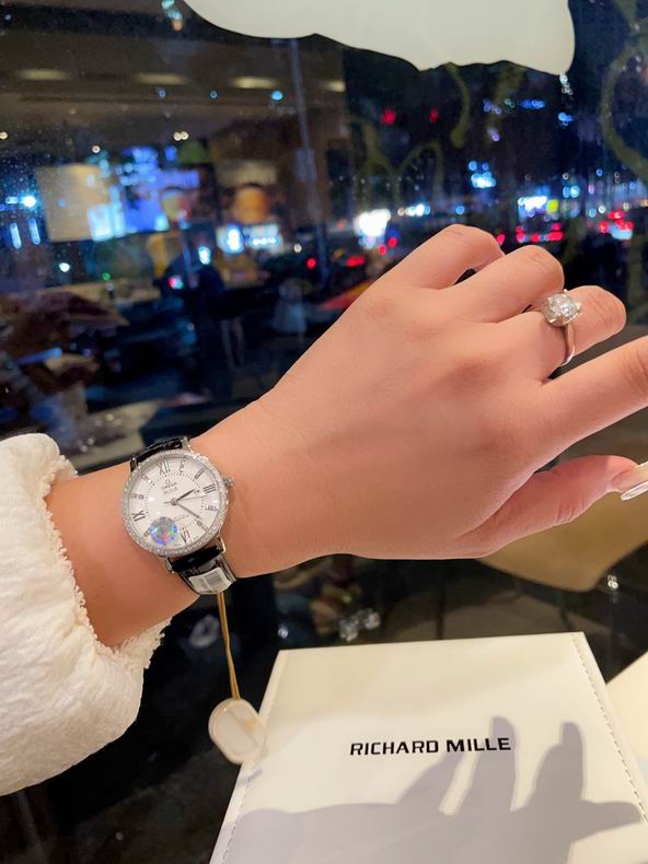 Omega women 34X8mm 101663 (6)