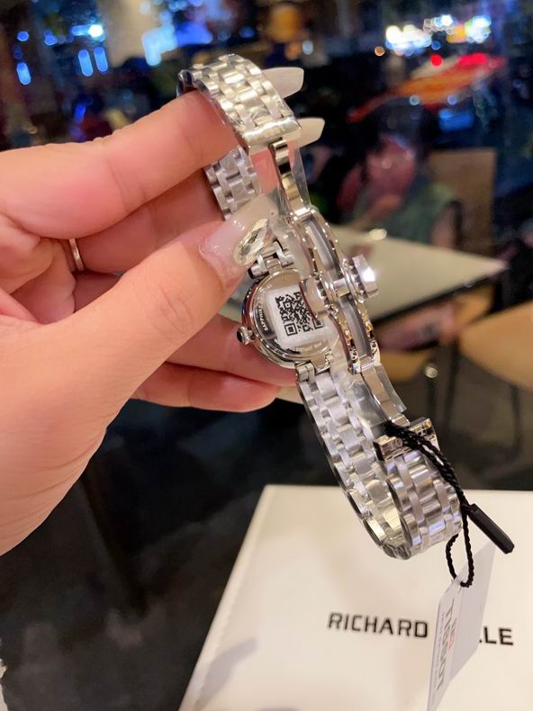 Tissot women 26mm 101641 (29)