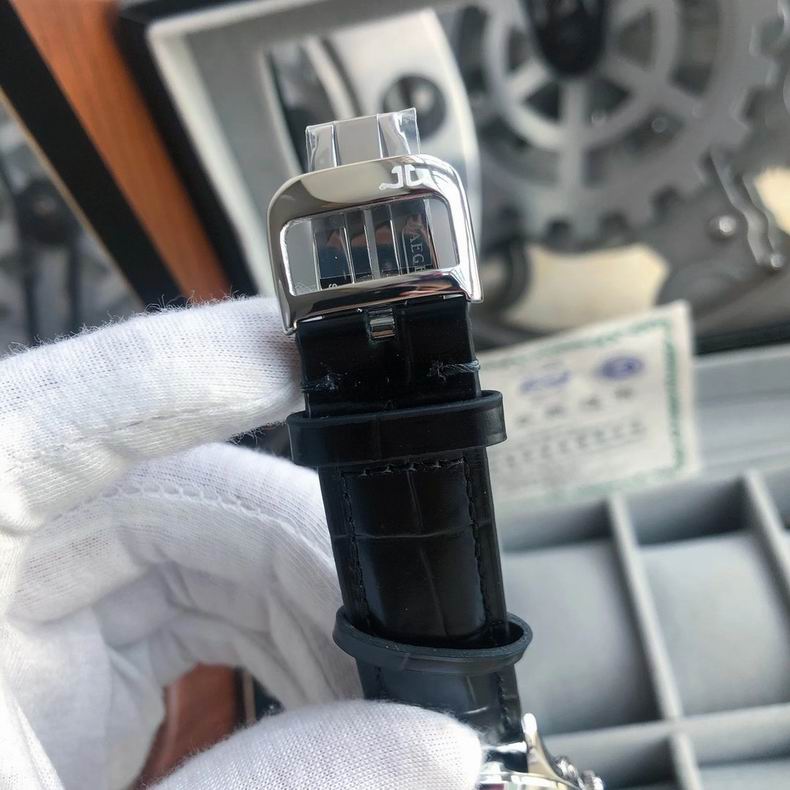 Jaeger-LeCoultre men watch 112604 (3)