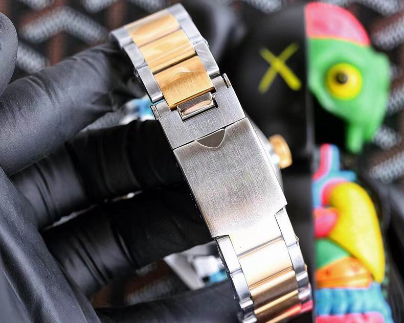 Tudor 42mm 112915 (3)