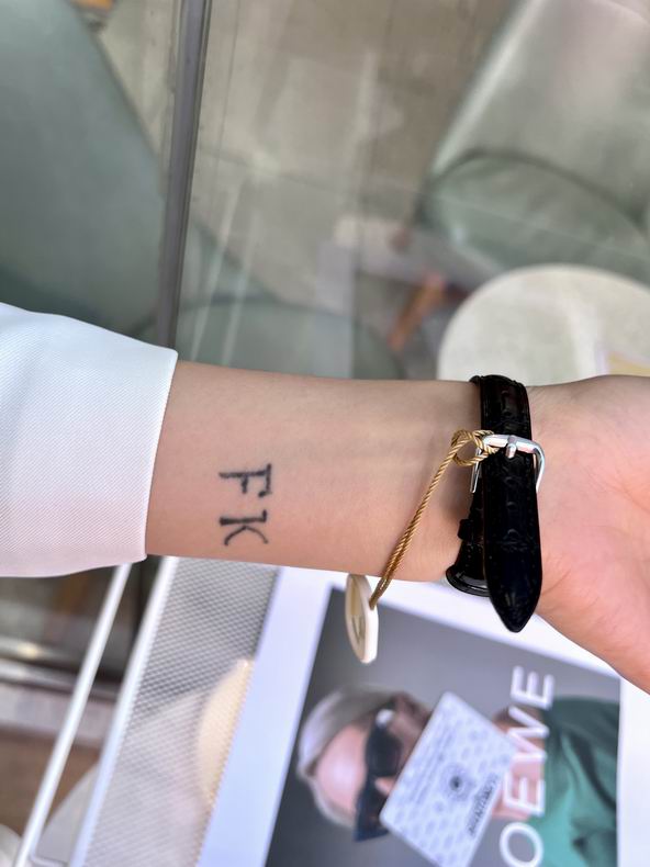 Omega women 34X8mm 1231113 (5)