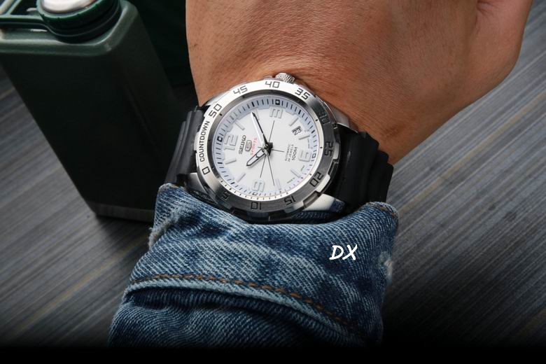 Seiko 43.3x13mm 12nms (3)