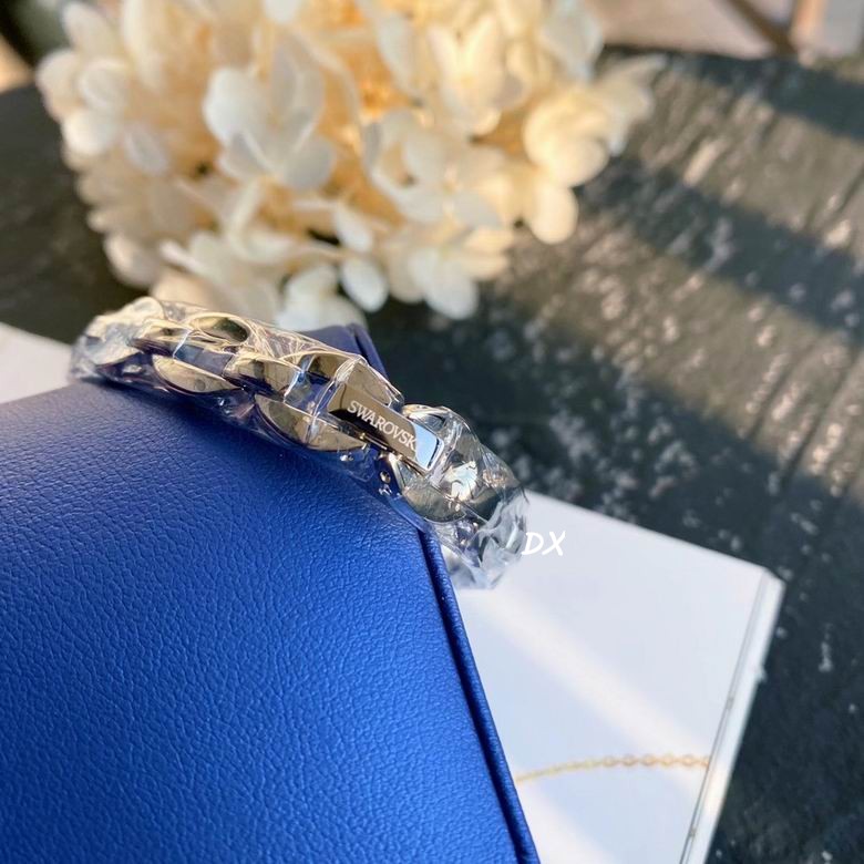 Swarovski 28mm 2nms (17)