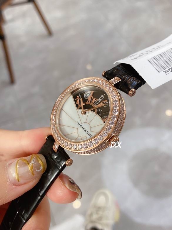 Van Cleef & Arpels 30x10mm 2nms (46)