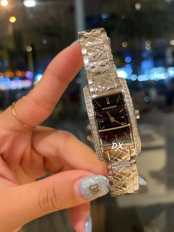 Burberry 19x30x5mm 8nms (10)