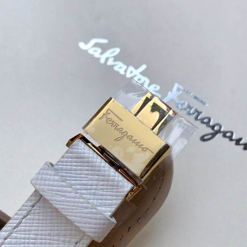 Ferragamo 37mm 37 (50)