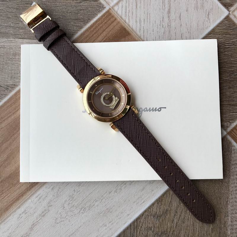 Ferragamo 37mm 37 (6)