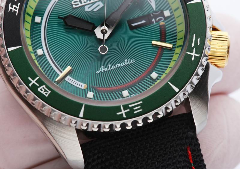 Seiko 42.5X13.4mm 58 (1)