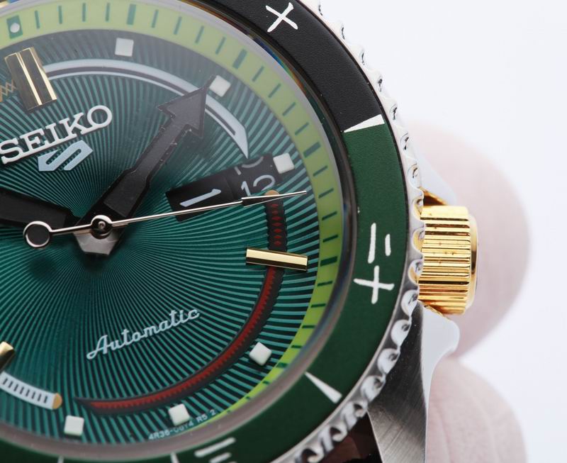 Seiko 42.5X13.4mm 58 (2)