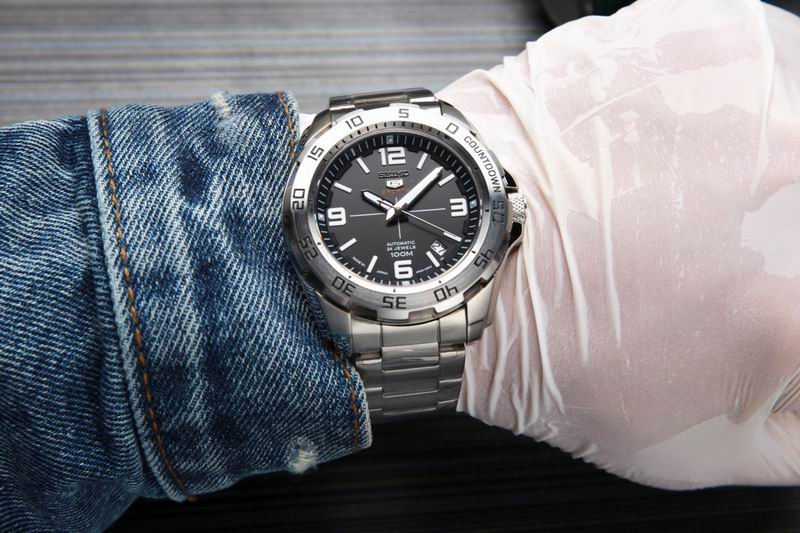 Seiko 43.3X13mm 55 (2)