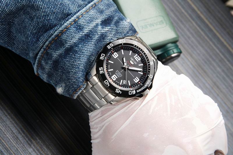Seiko 43.3X13mm 56 (1)