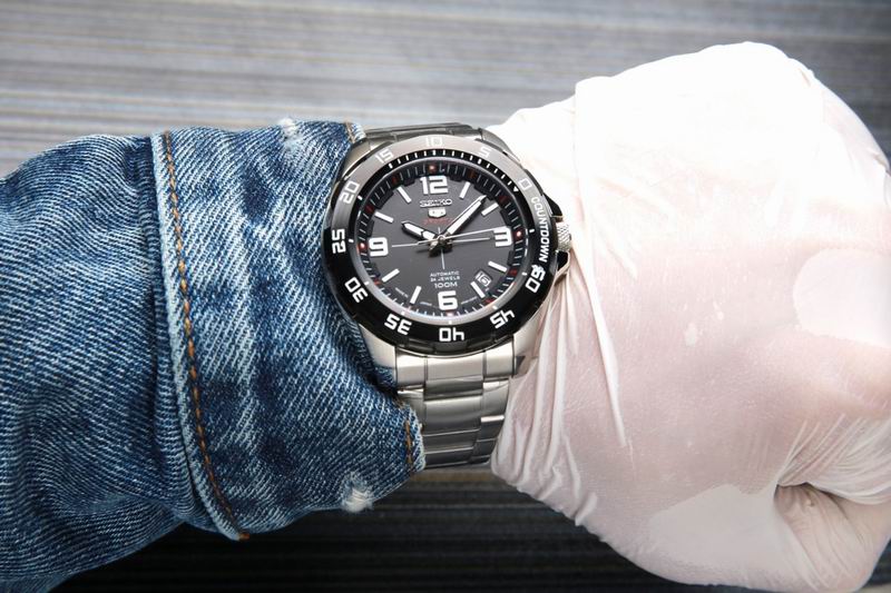 Seiko 43.3X13mm 56 (2)