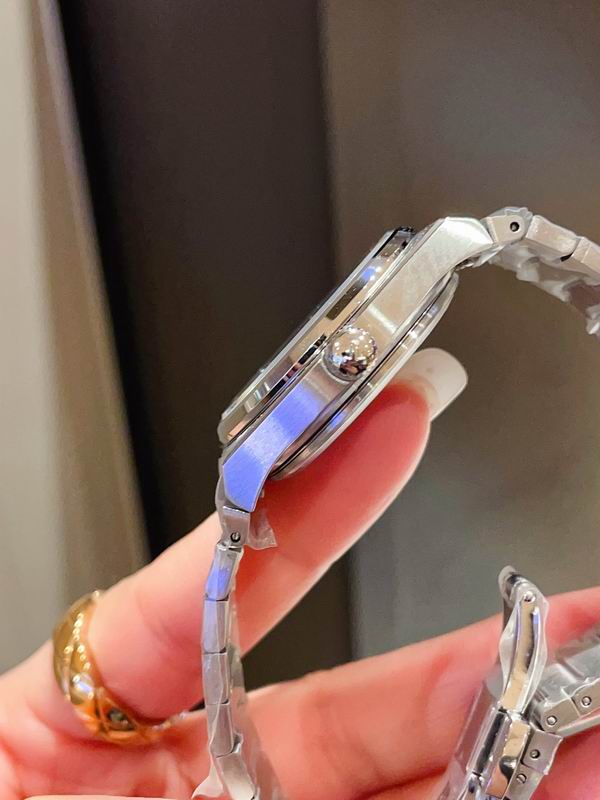 Tissot man40mm woman35mm 79 (10)