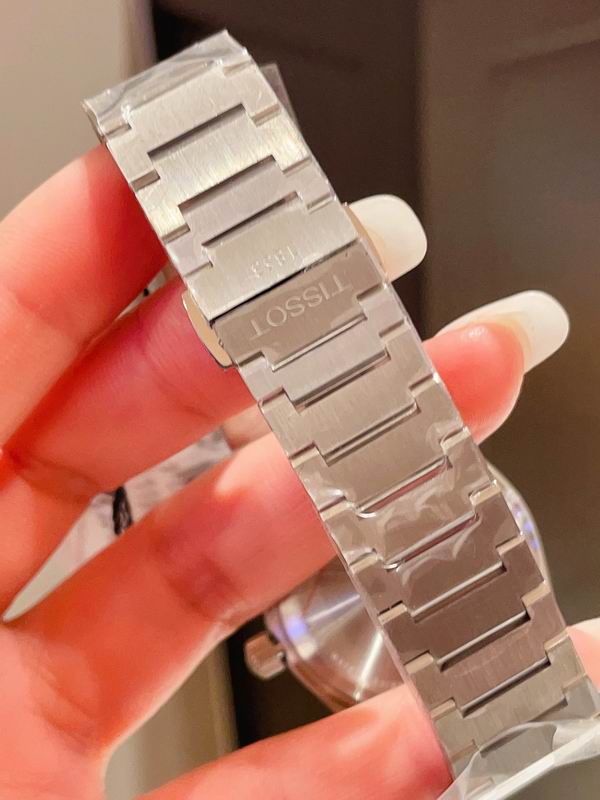 Tissot man40mm woman35mm 79 (11)