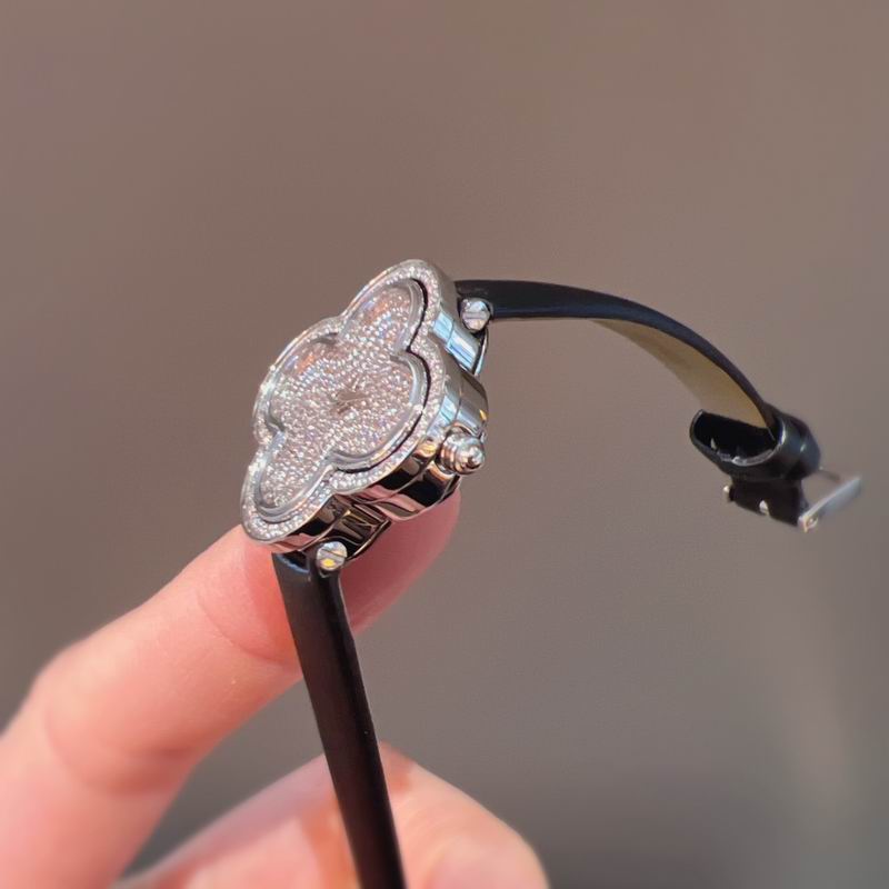 Van Cleef & Arpels 27mm 51 (2)