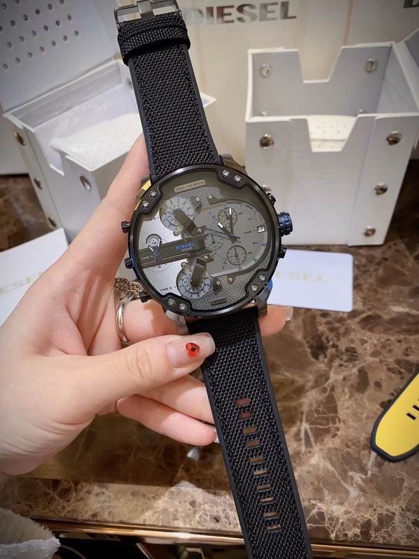 Diesel DZ7420 57X12mm 101 (2)