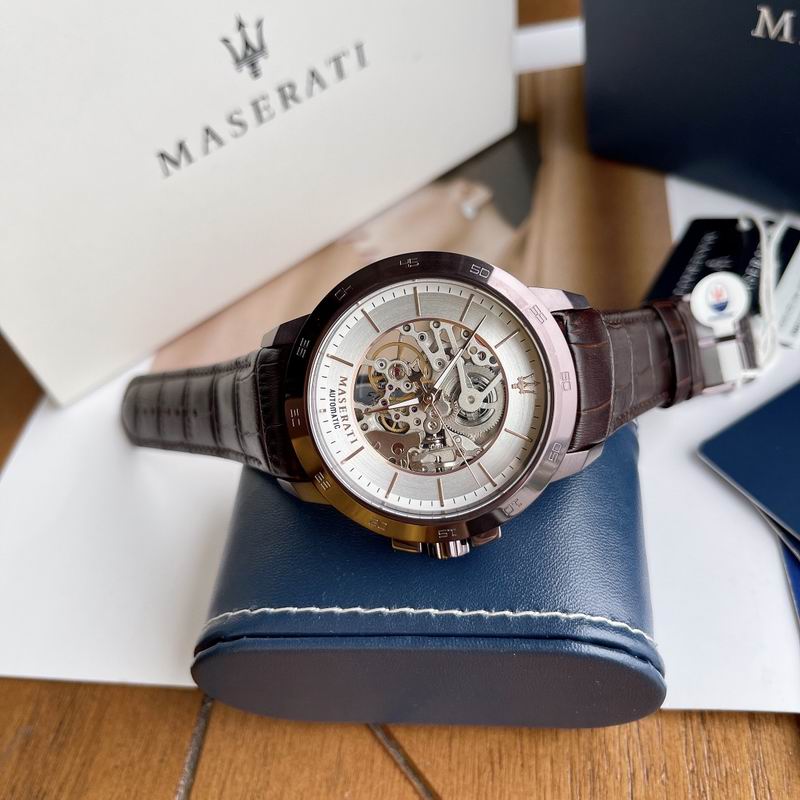 Maserati 44mm 53 (2)