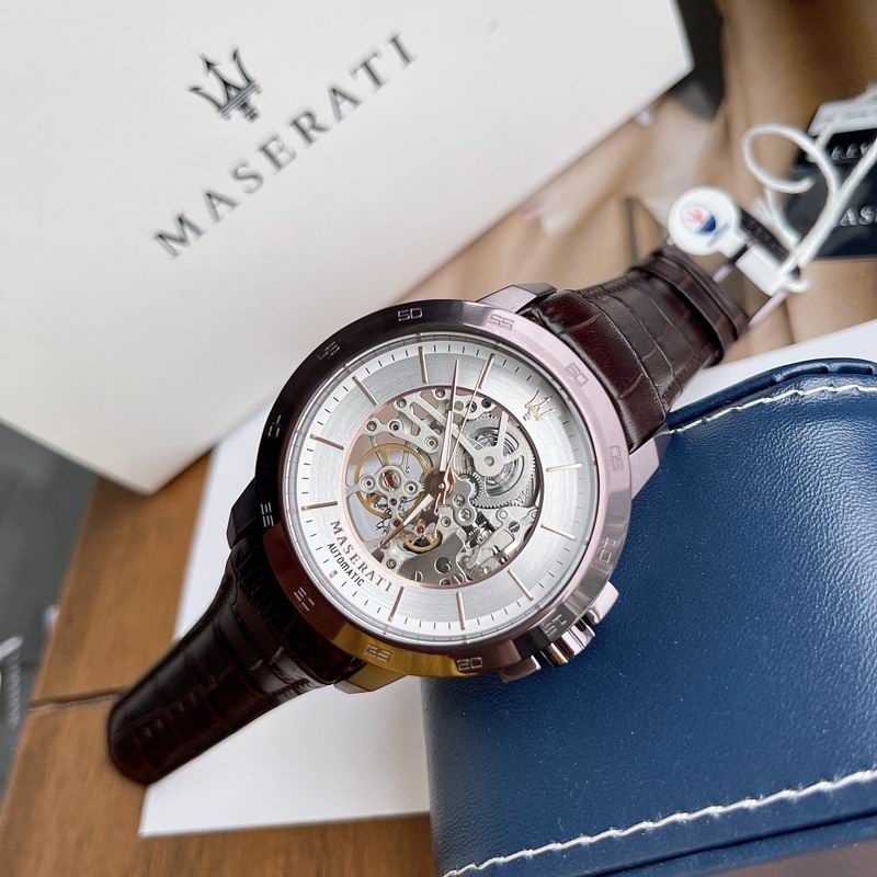 Maserati 44mm 53 (5)