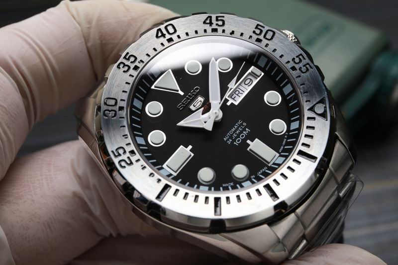 Seiko 43.3X13mm 18 (9)