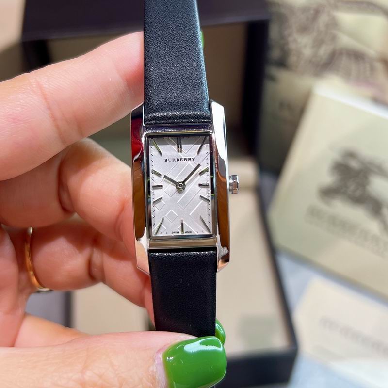 Burberry 19X30mm 19 (1)