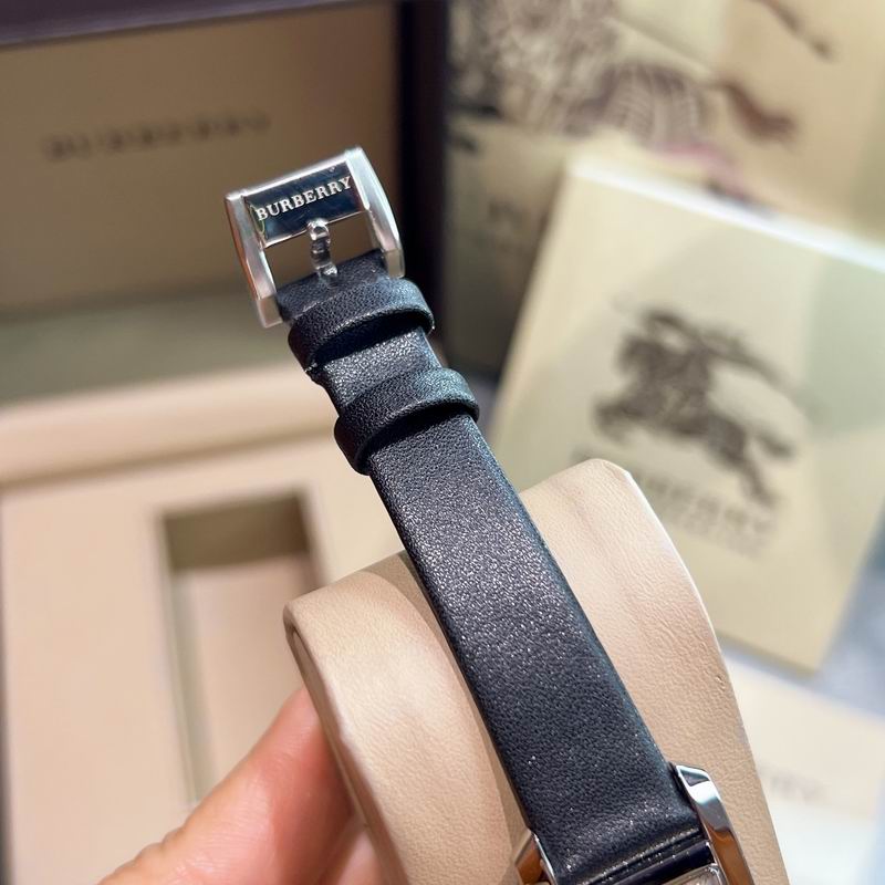 Burberry 19X30mm 19 (6)