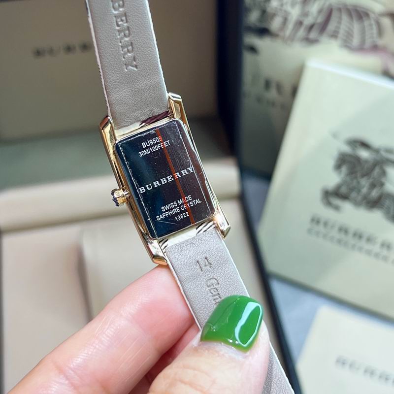 Burberry 19X30mm 20 (5)