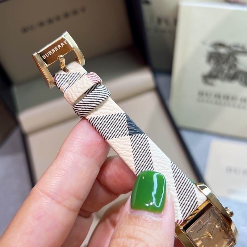 Burberry 19X30mm 20 (9)