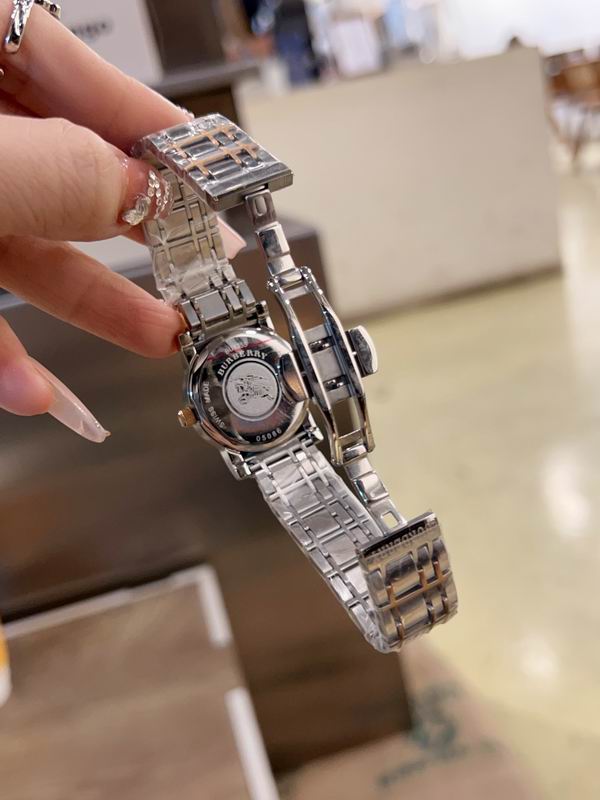 Burberry 29mm 12 (4)