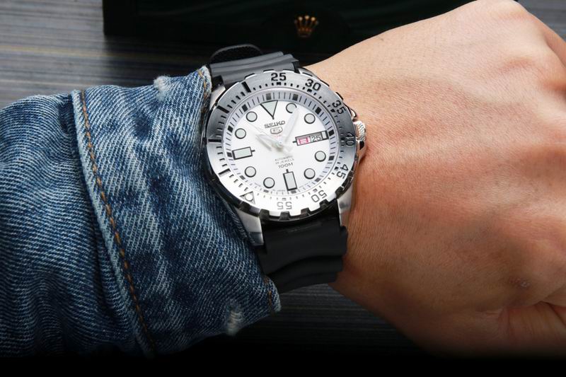 Seiko 43.3X13mm 01 (8)