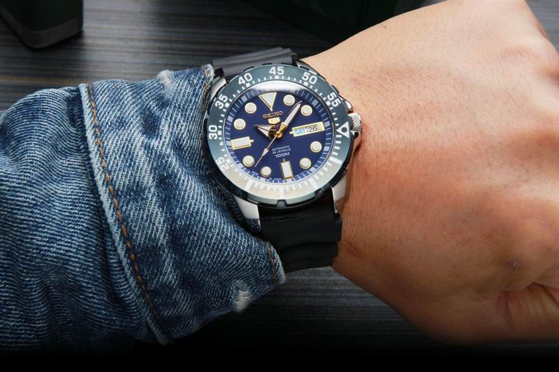 Seiko 43.3X13mm 03 (1)