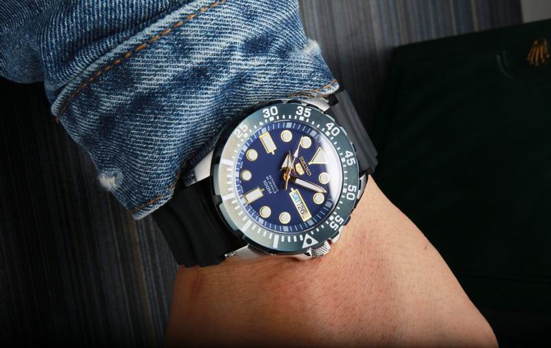 Seiko 43.3X13mm 03 (2)