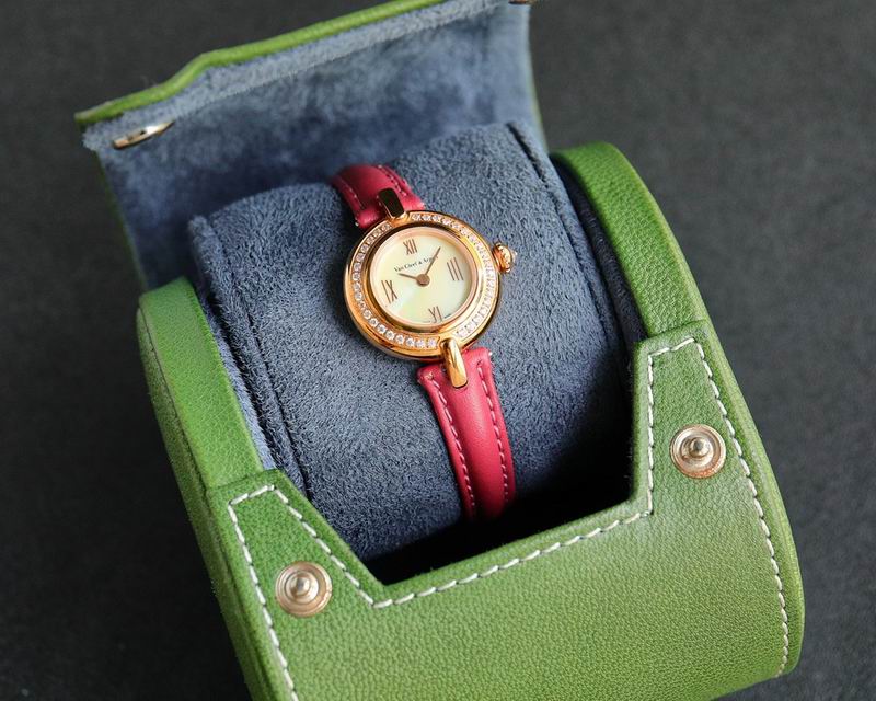 Van Cleef & Arpels 25X5.5mm 39 (2)