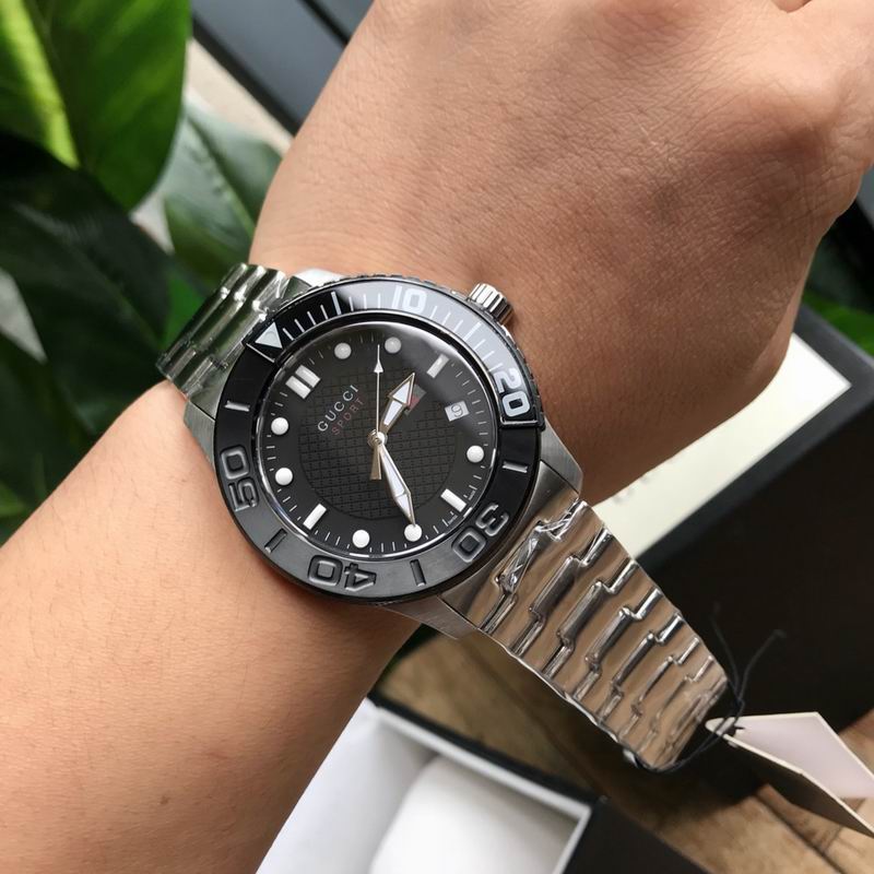 Gucci 44mm 29 (4)
