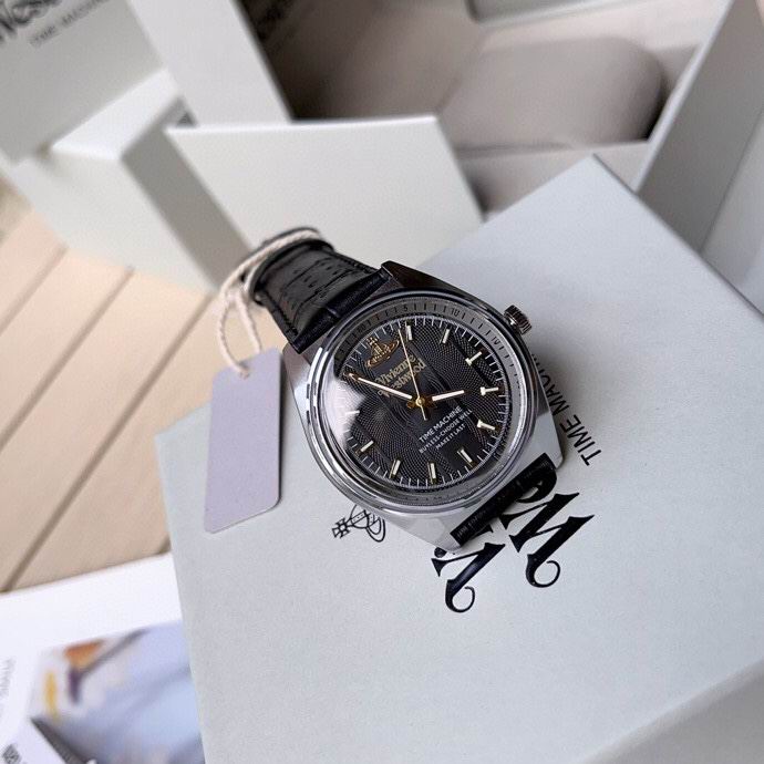 Vivienne Westwood 39mm 15 (8)