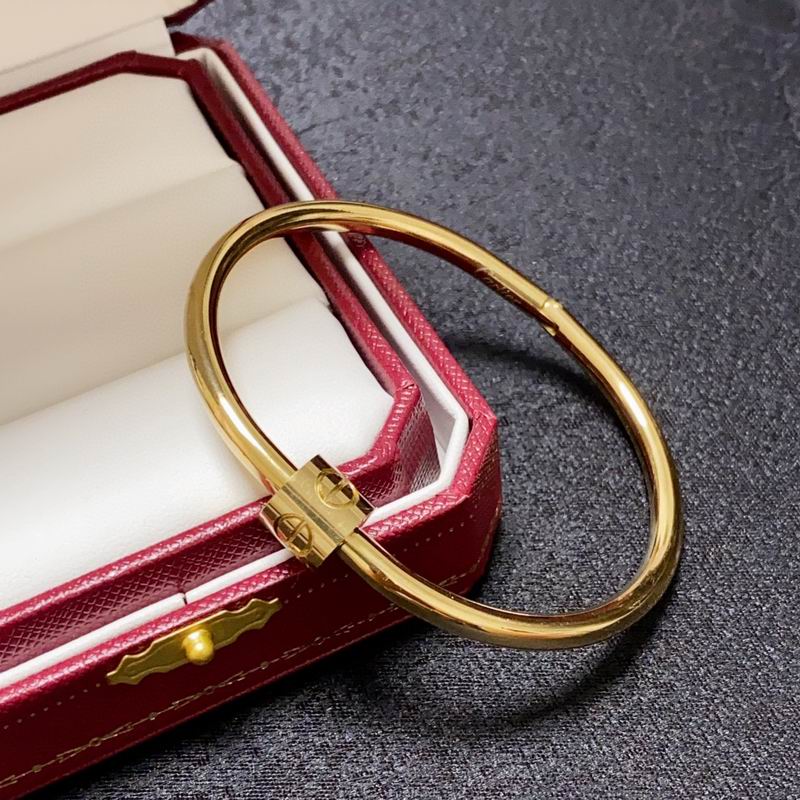 Cartier bracelet 11lyx16 (7)