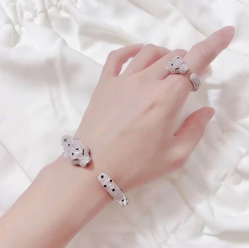 Cartier bracelet 11lyx28 (3)