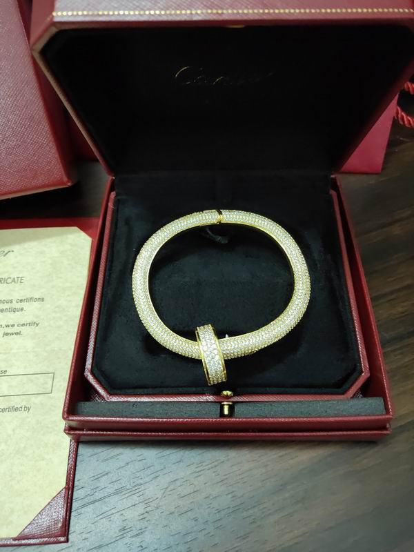 Cartier bracelet 11lyx32 (2)