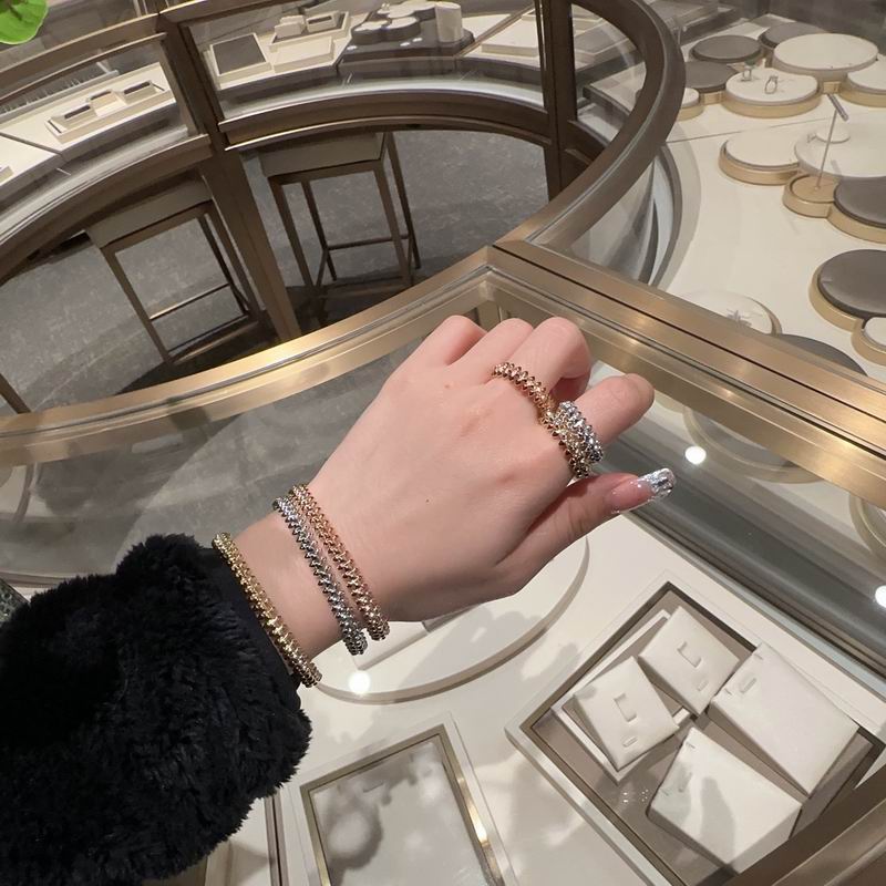 Cartier bracelet 11lyx34 (1)