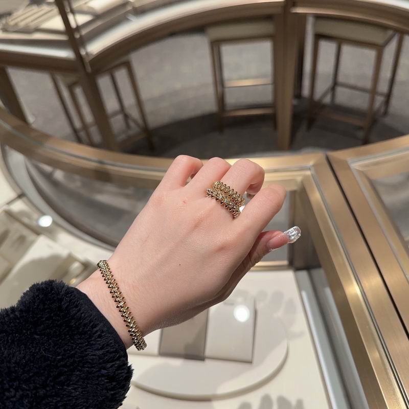 Cartier bracelet 11lyx34 (9)