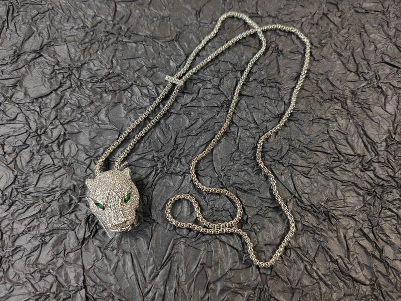 Cartier necklace 11lyx25 (5)
